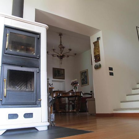 Villa Emilia Castronno Luaran gambar