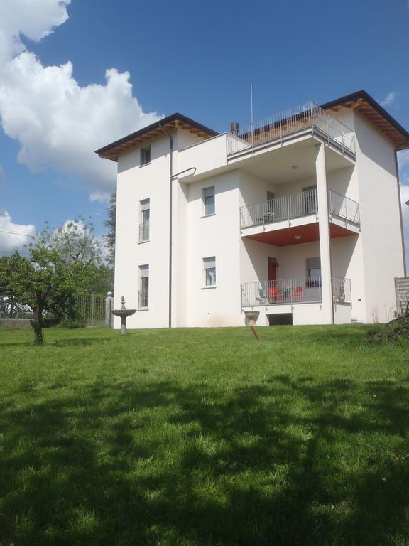 Villa Emilia Castronno Luaran gambar
